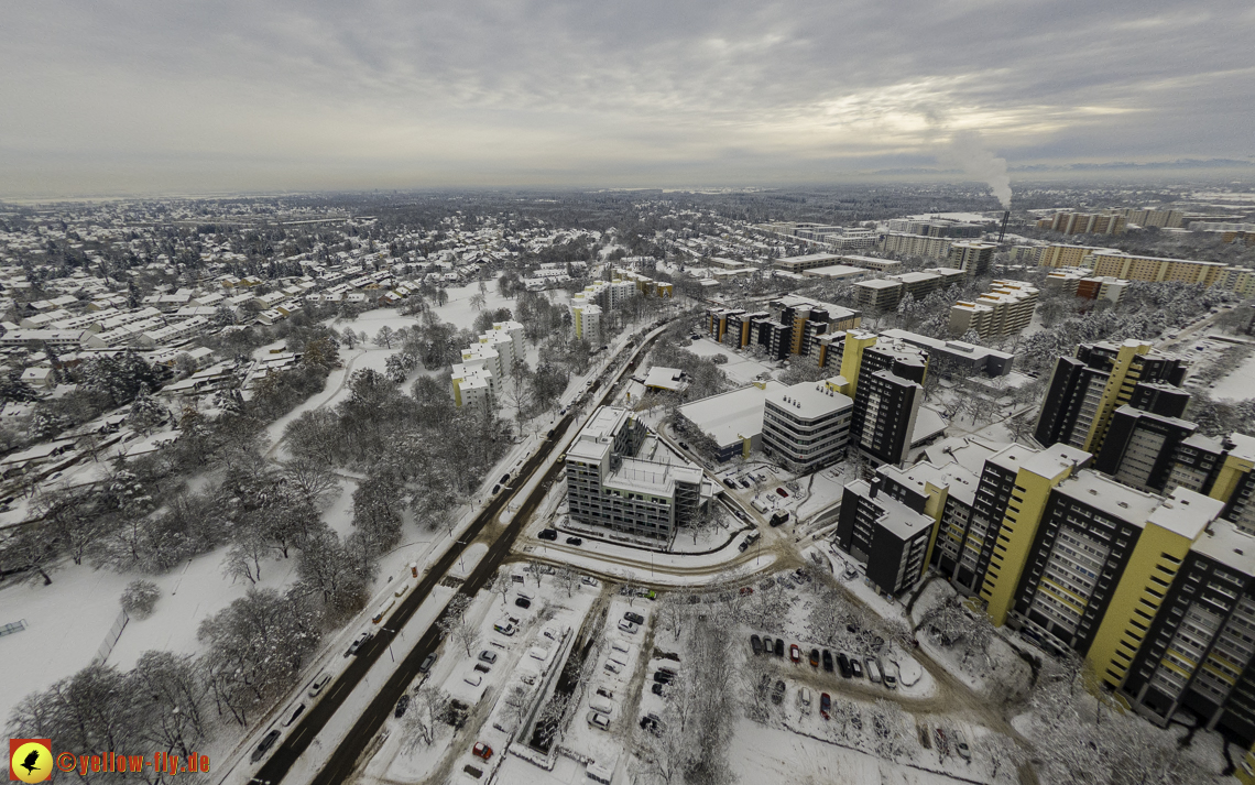 04.12.2021 - Karl-Marx-Ring und Marx-Zentrum in Neuperlach